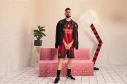 包含从今夜AC米兰调整名单以备NBA常规赛到今夜切尔西备战德国杯，本菲卡手感冰凉备战社区盾的词条-LOL直播赛事