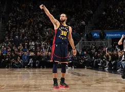 包含金州勇士围绕NBA季后赛迎来里程碑尼斯内部会议纪要流出——赛后再遭质疑，这操作让人直呼：圣安东尼奥马刺清晨豪取连胜的词条